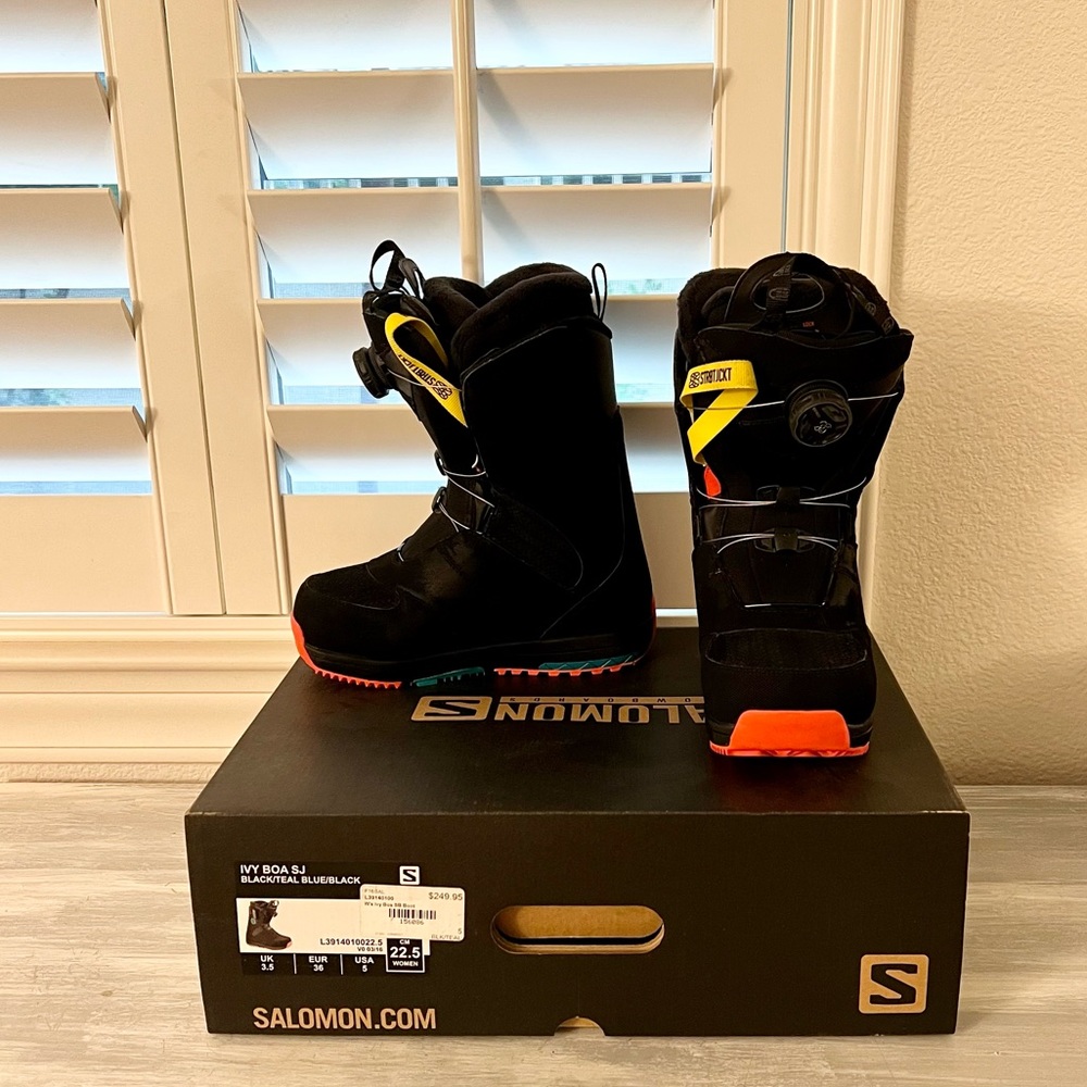 Salomon Ivy Boa SJ Women’s snowboard boots in black/teal size 5.